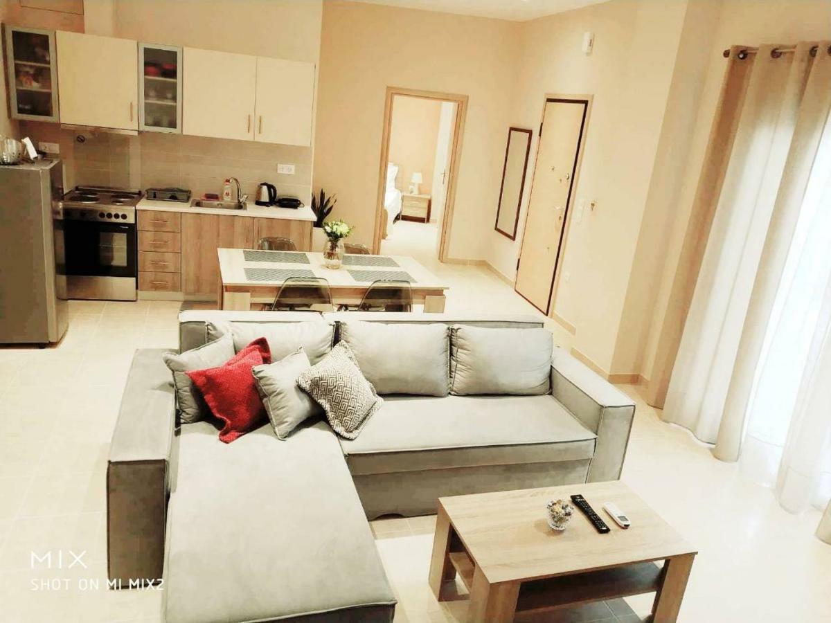 Beautiful House In Alimos Near To The Beach And Metro Atene Esterno foto