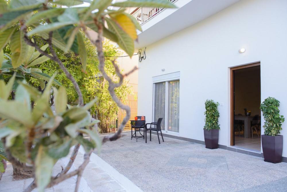 Beautiful House In Alimos Near To The Beach And Metro Atene Esterno foto