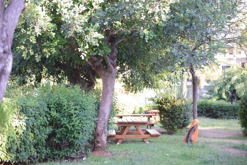 Beautiful House In Alimos Near To The Beach And Metro Atene Esterno foto