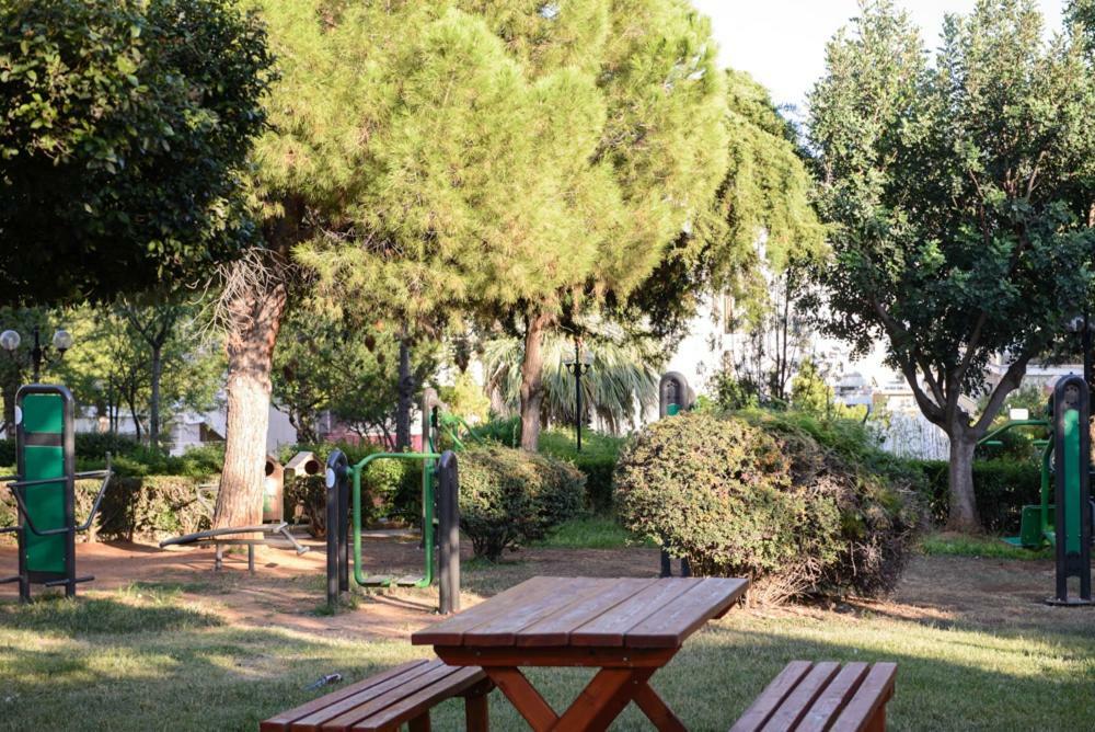 Beautiful House In Alimos Near To The Beach And Metro Atene Esterno foto