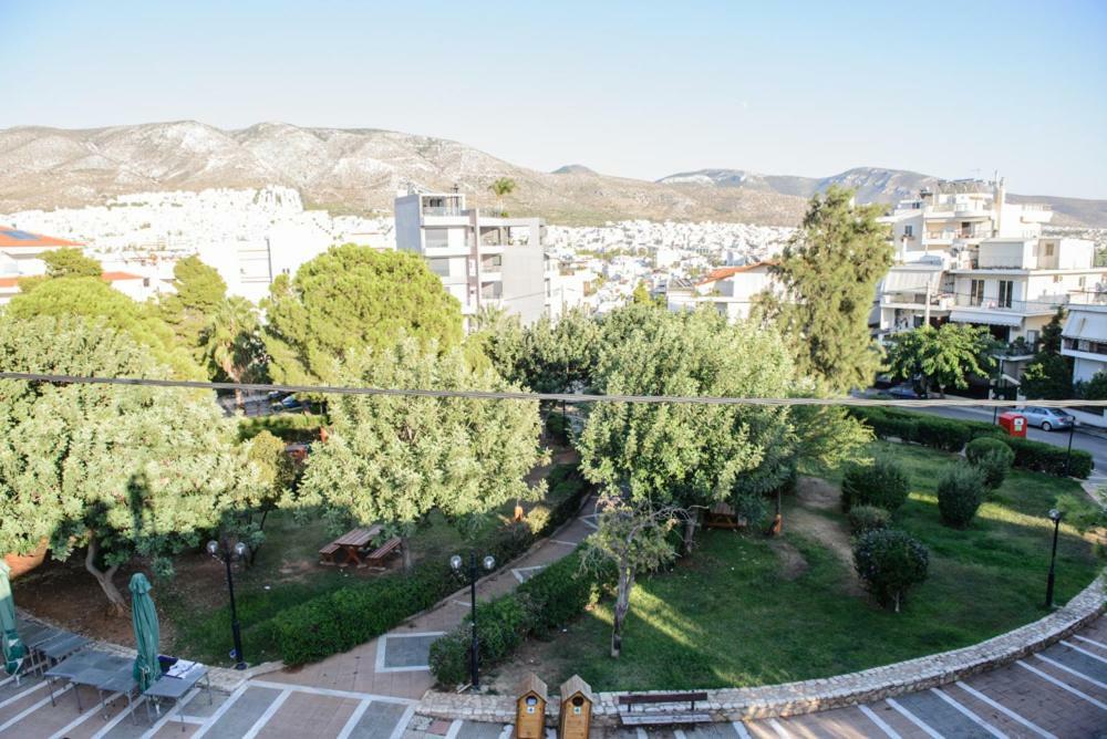 Beautiful House In Alimos Near To The Beach And Metro Atene Esterno foto